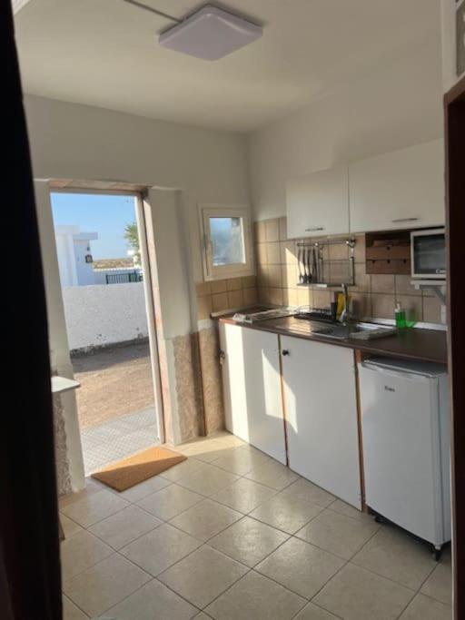 Acogedor Apartamento En Famara Bagian luar foto